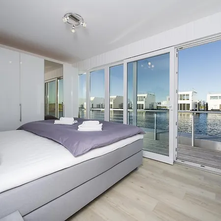 Schwimmendes Haus Biscaya * Olpenitz