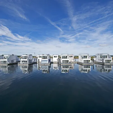 Hébergement de vacances Schwimmendes Haus Biscaya *