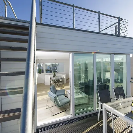Schwimmendes Haus Biscaya *